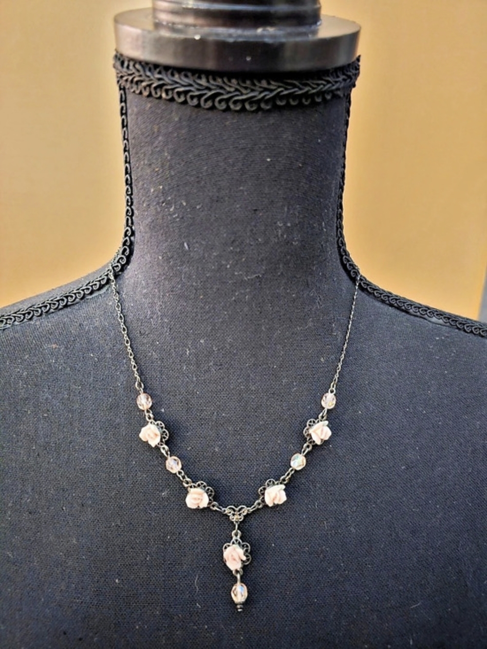 1928 Jewelry Co Vintage Bundle Romantic Pink Porcelain Rose Necklace 🌸 NWT - Picture 2 of 10
